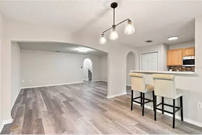 9912 Ashburn Lake Drive, Tampa, FL 33610 - Photo 5