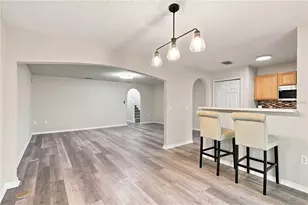 9912 Ashburn Lake Dr, Tampa, FL 33610 - Photo 5