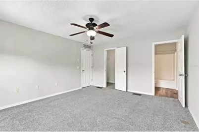 9912 Ashburn Lake Drive, Tampa, FL 33610 - Photo 11