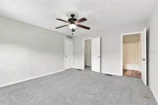 9912 Ashburn Lake Dr, Tampa, FL 33610 - Photo 11