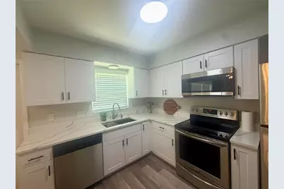 8350 Burgundy Drive N, Pinellas Park, FL 33781 - Photo 5