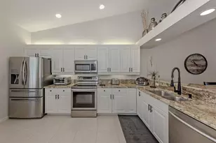 107 Woodbridge Dr, Venice, FL 34293 - Photo 5