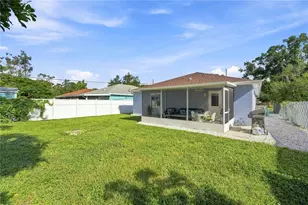 2060 6th St, Sarasota, FL 34237 - Photo 23