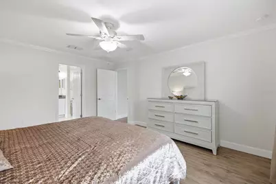 305 65th Avenue E, Bradenton, FL 34203 - Photo 21