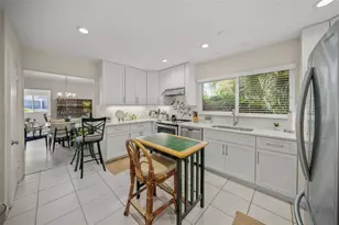 1820 Stanford Ln, Sarasota, FL 34231 - Photo 9