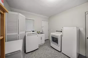 1820 Stanford Ln, Sarasota, FL 34231 - Photo 29