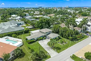 1820 Stanford Ln, Sarasota, FL 34231 - Photo 3