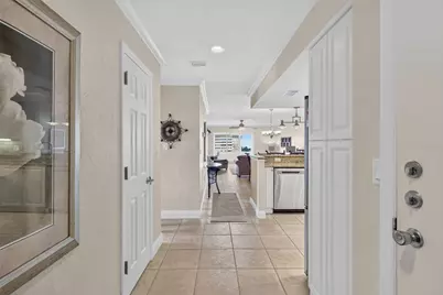 1200 E Peppertree Lane #505, Sarasota, FL 34242 - Photo 7