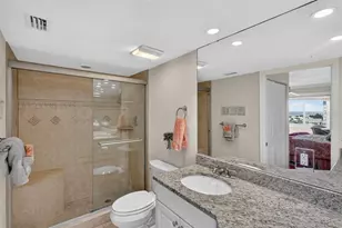 1200 E Peppertree Ln, Sarasota, FL 34242 - Photo 25
