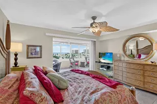 1200 E Peppertree Ln, Sarasota, FL 34242 - Photo 21