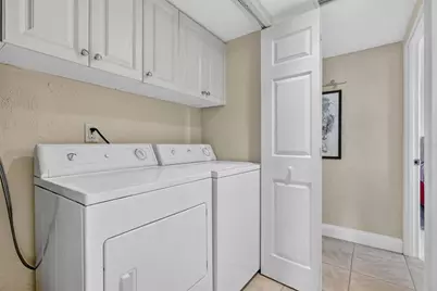1200 E Peppertree Lane #505, Sarasota, FL 34242 - Photo 17