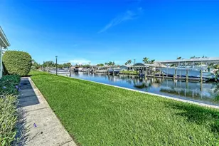 9819 Hernando Ct, Bradenton, FL 34210 - Photo 1