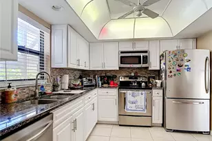 1759 Lake Pl, Venice, FL 34293 - Photo 5