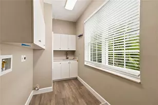 5544 Dinah Ln, Sarasota, FL 34231 - Photo 11