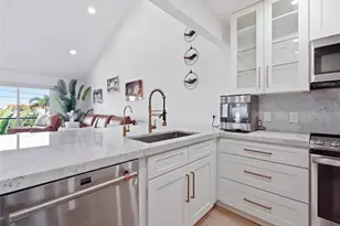 6796 Sarasea Cir, Sarasota, FL 34242 - Photo 9