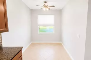7915 Moonstone Dr, Sarasota, FL 34233 - Photo 11