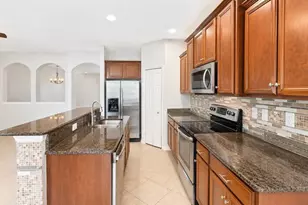 7915 Moonstone Dr, Sarasota, FL 34233 - Photo 9