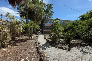 5541 Cape Aqua Dr, Sarasota, FL 34242 - Photo 13