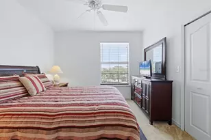 8325 38th St Cir E, Sarasota, FL 34243 - Photo 23