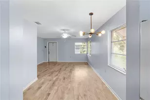 6050 21st St N, Saint Petersburg, FL 33714 - Photo 5