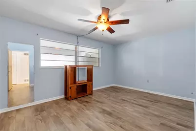 6050 21st Street N #20, Saint Petersburg, FL 33714 - Photo 11