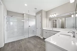 4745 Antrim Dr, Sarasota, FL 34240 - Photo 17