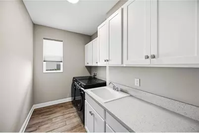 4745 Antrim Drive, Sarasota, FL 34240 - Photo 11
