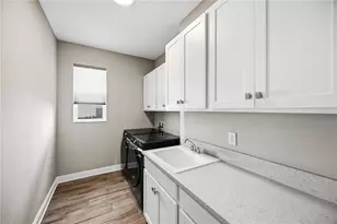 4745 Antrim Dr, Sarasota, FL 34240 - Photo 11
