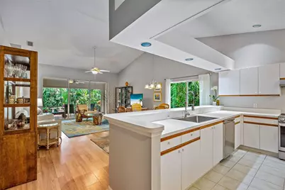 4481 Ascot Circle N, Sarasota, FL 34235 - Photo 3