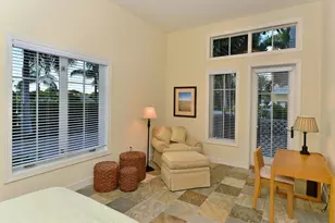 1080 Seagrove Ln, Sarasota, FL 34242 - Photo 31