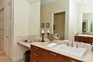 1080 Seagrove Ln, Sarasota, FL 34242 - Photo 29