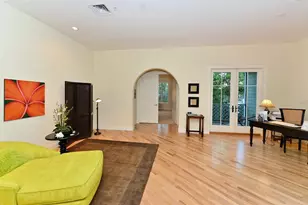 1080 Seagrove Ln, Sarasota, FL 34242 - Photo 23