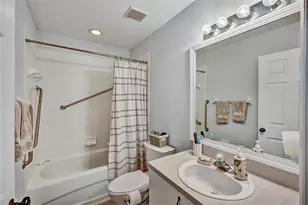 15441 Bellamar Cir, Fort Myers, FL 33908 - Photo 21