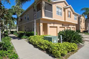 3423 Parkridge Cir, Sarasota, FL 34243 - Photo 3
