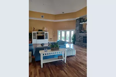 5570 Rosehill Road #102, Sarasota, FL 34233 - Photo 15