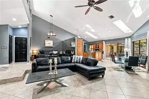 902 Drakeswood Ct, Sarasota, FL 34232 - Photo 11