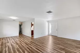 6906 Curtiss Ave, Sarasota, FL 34231 - Photo 13