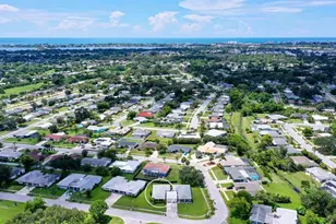 6906 Curtiss Ave, Sarasota, FL 34231 - Photo 3