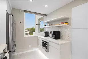732 Bayport Wy, Longboat Key, FL 34228 - Photo 11