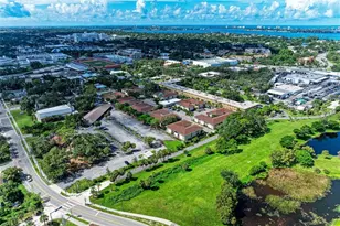 2121 Wood St, Sarasota, FL 34237 - Photo 27