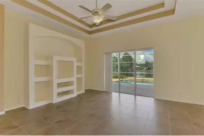 6721 Carlyle Lane, Sarasota, FL 34243 - Photo 9