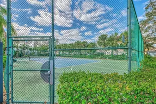 6721 Carlyle Ln, Sarasota, FL 34243 - Photo 49