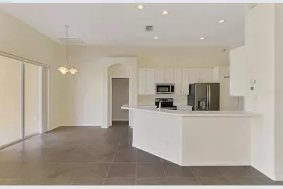 6721 Carlyle Lane, Sarasota, FL 34243 - Photo 13