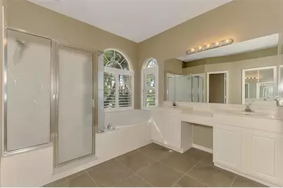 6721 Carlyle Lane, Sarasota, FL 34243 - Photo 29