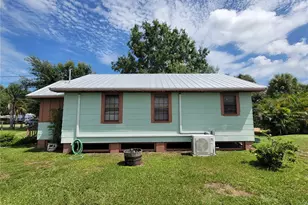 900 Bokhara Pl, Sarasota, FL 34232 - Photo 7