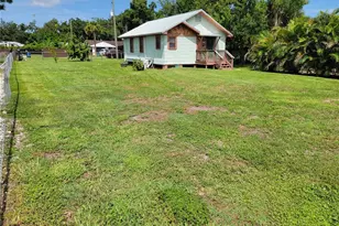900 Bokhara Pl, Sarasota, FL 34232 - Photo 21