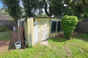 900 Bokhara Pl, Sarasota, FL 34232 - Photo 19