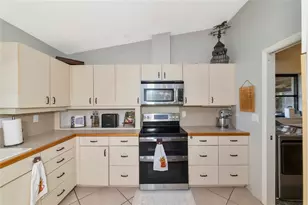 710 Myakka Rd, Sarasota, FL 34240 - Photo 11