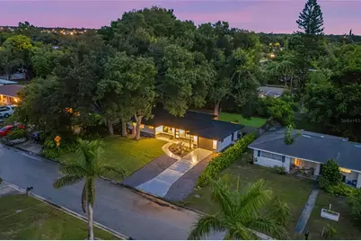 2410 Valencia Drive, Sarasota, FL 34239 - Photo 25