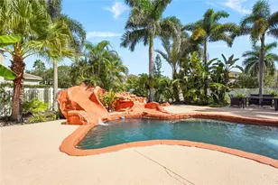 1729 Pinyon Pine Dr, Sarasota, FL 34240 - Photo 57
